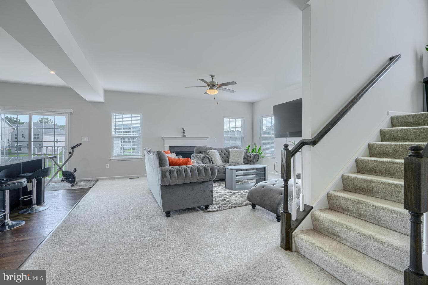 219 Chadsworth Way photo 9