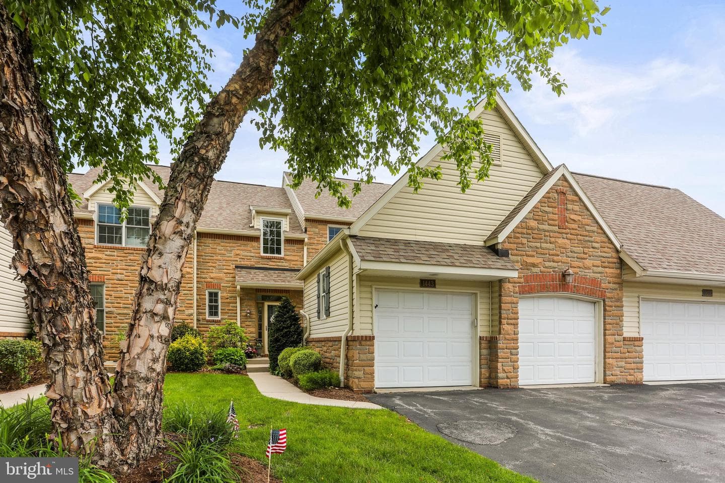 1443 Turnberry Court photo 4