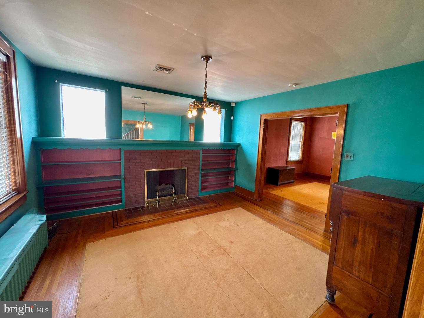 990 E Philadelphia Street photo 24
