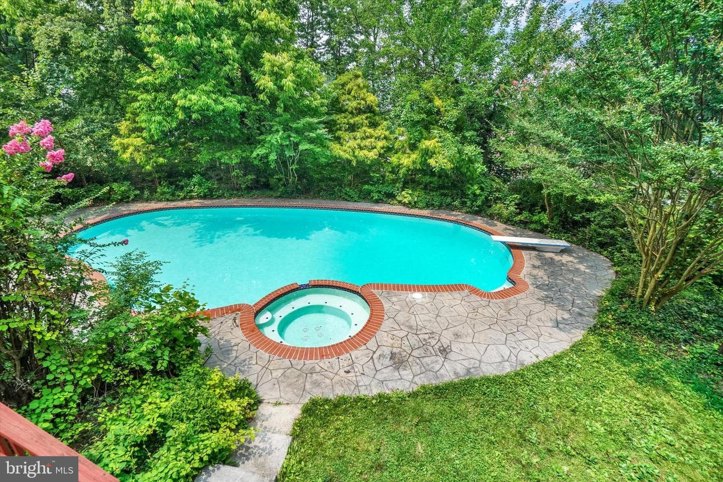 3706 Silverwood Drive photo 37