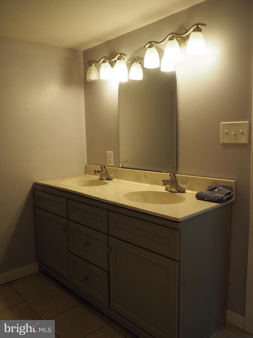 606 S Mountain Road photo 20