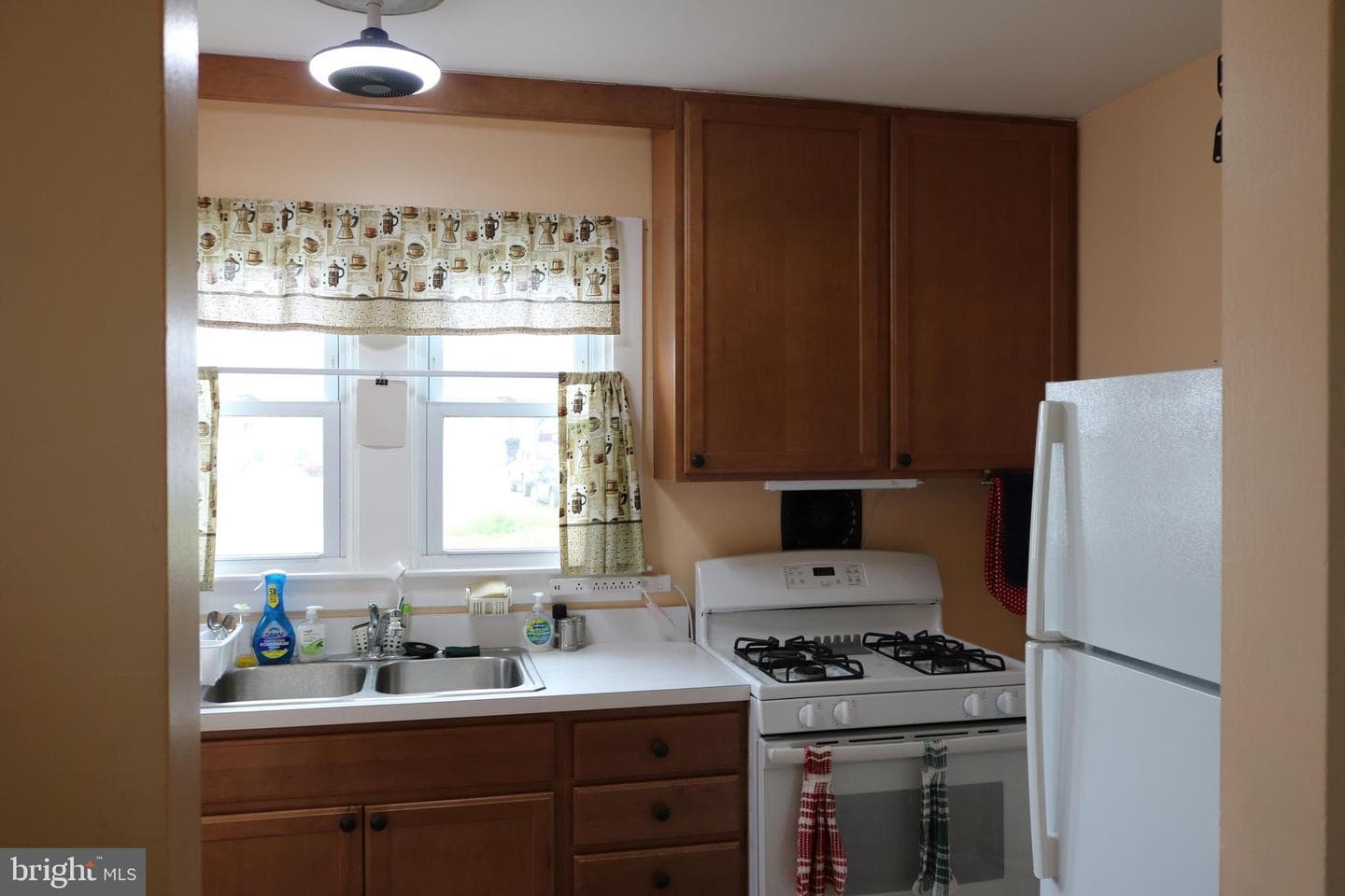 567 N Franklin Street photo 21