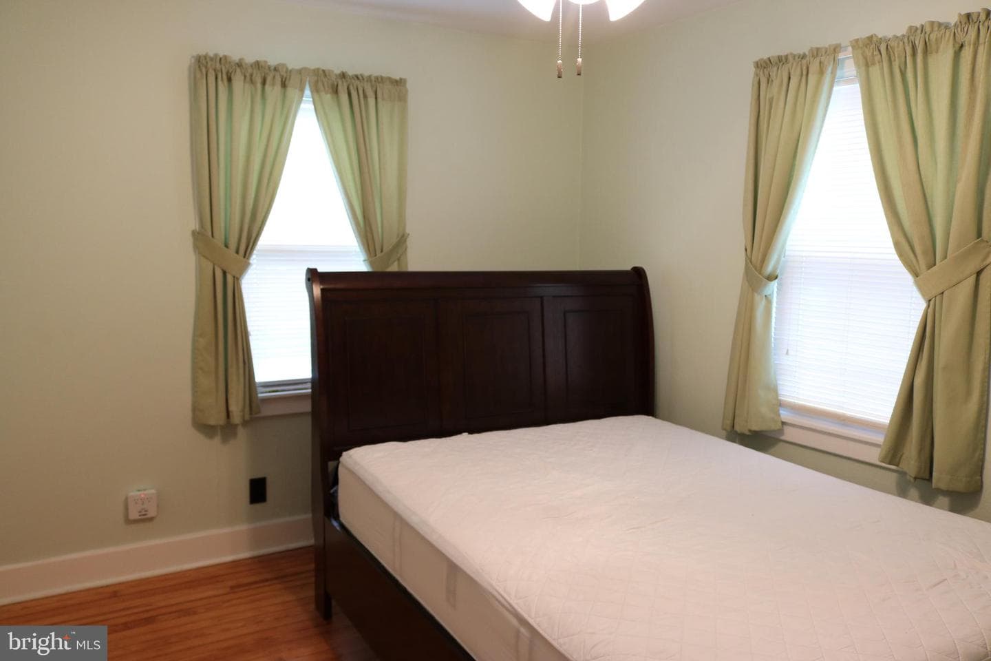 567 N Franklin Street photo 33