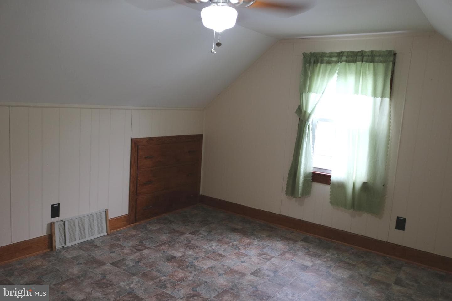 567 N Franklin Street photo 40