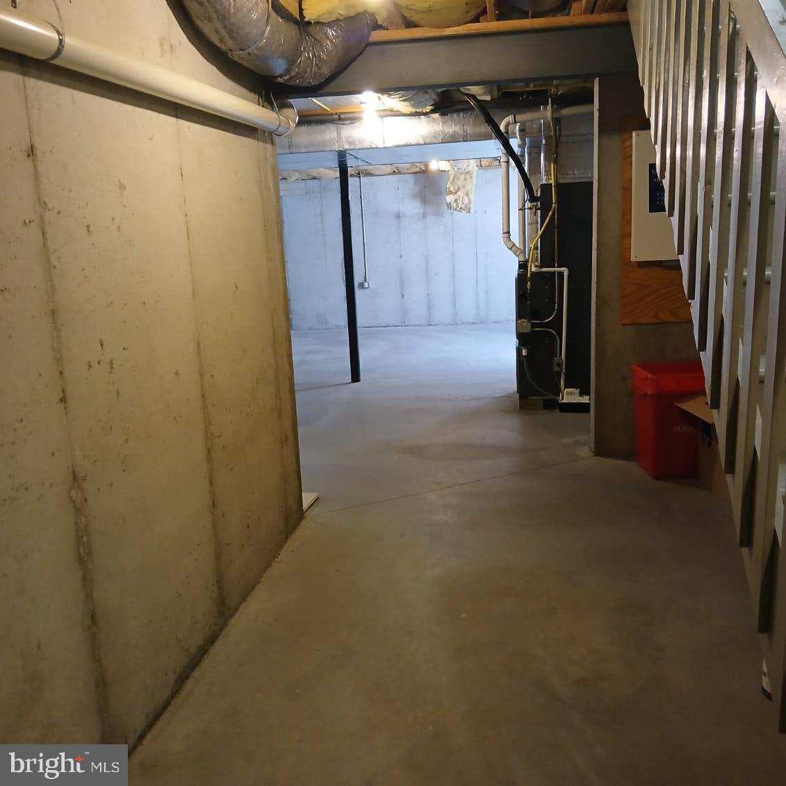111 Scully Place photo 15