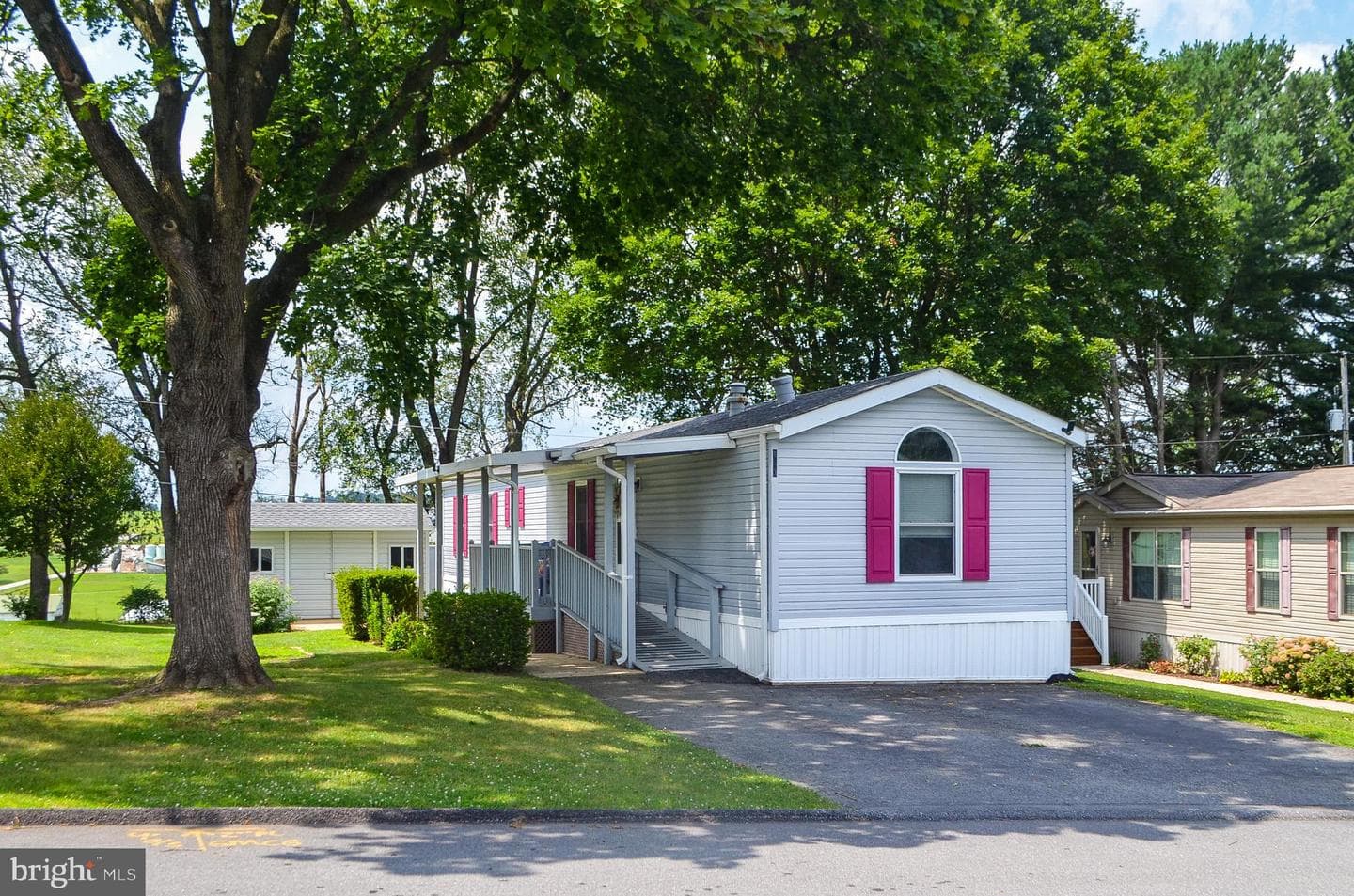 113 Rain Dove Drive photo 32