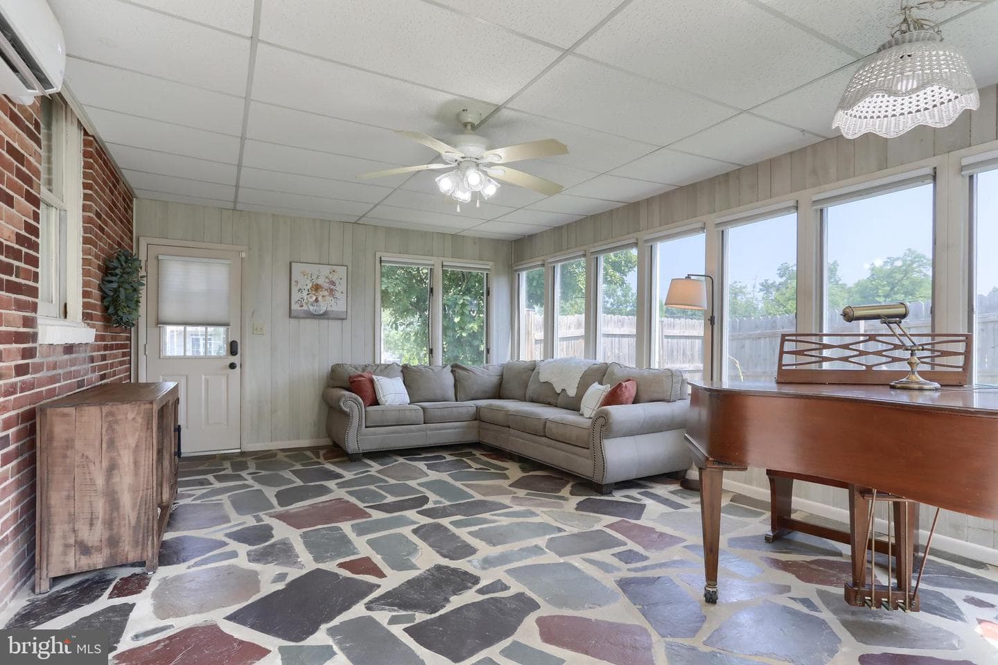 390 Greendale Road photo 19