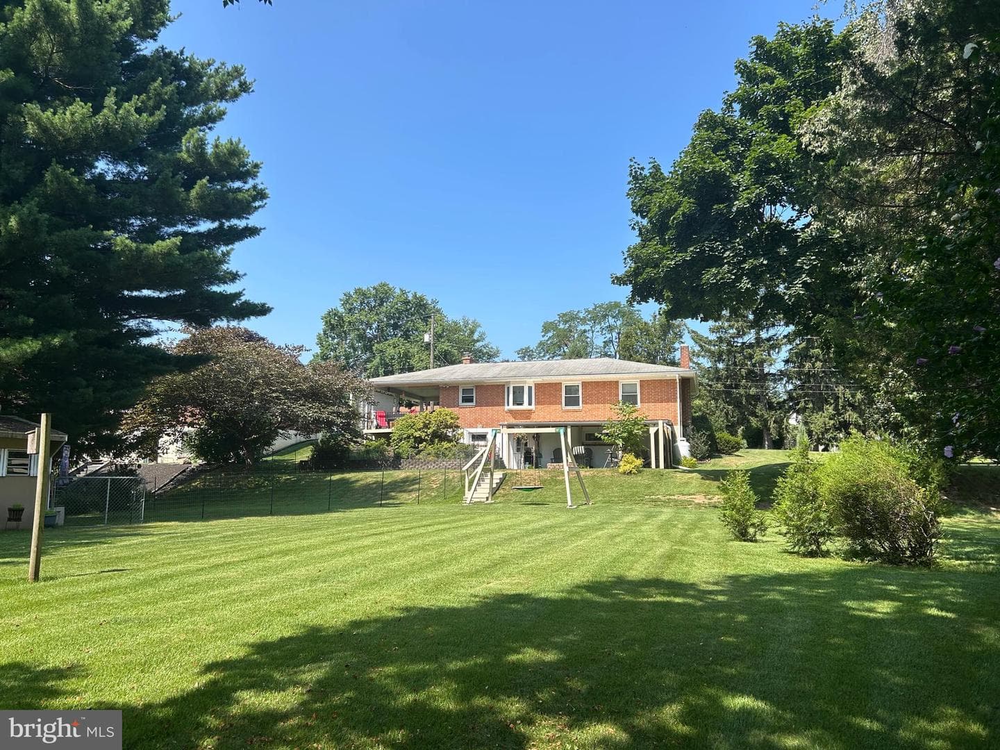 502 Bowman Avenue photo 32