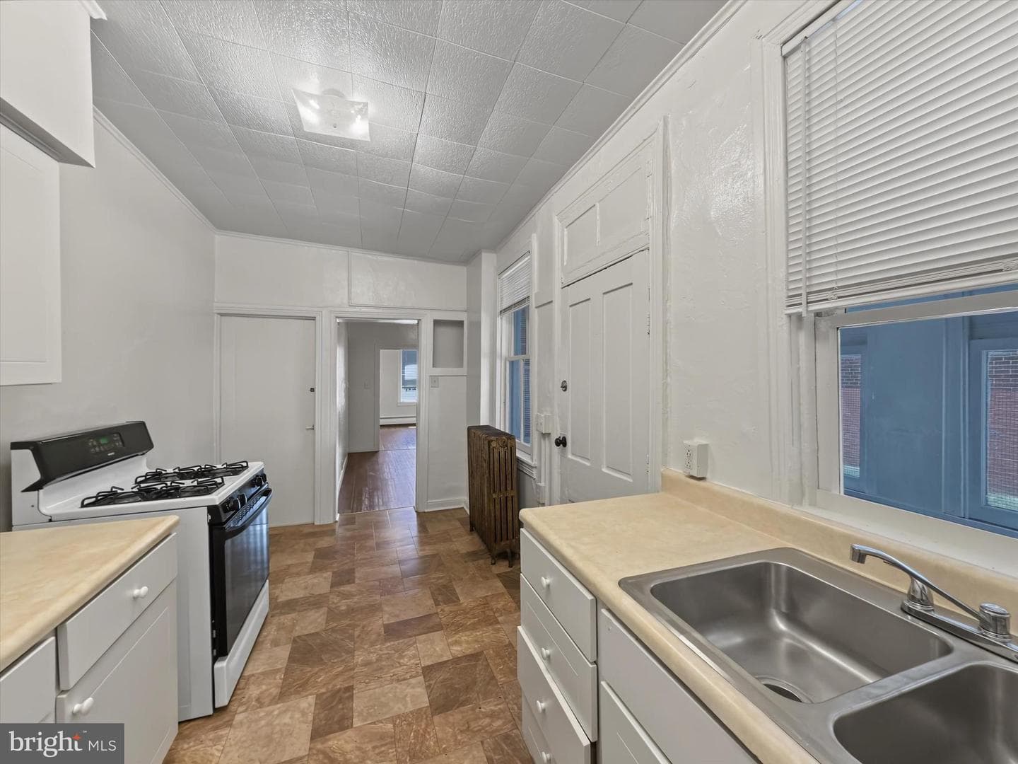 131 E Maple Street photo 13
