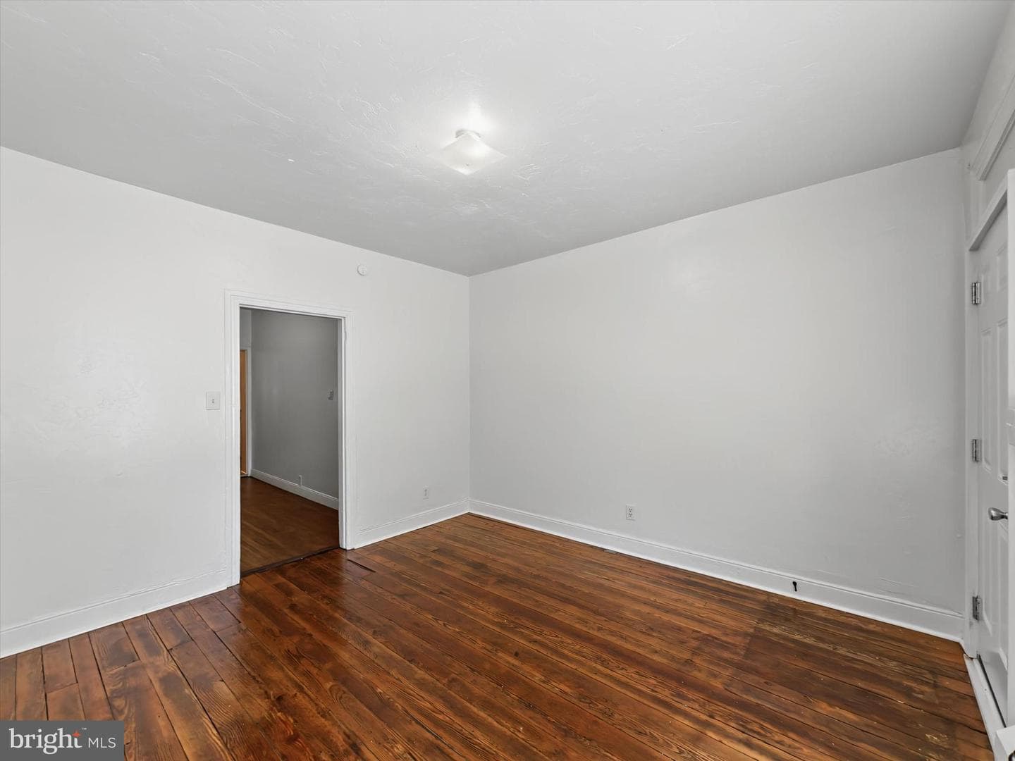 131 E Maple Street photo 17