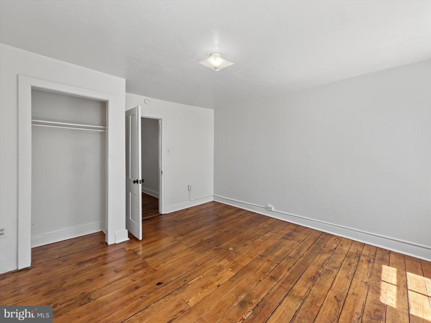 131 E Maple Street photo 21
