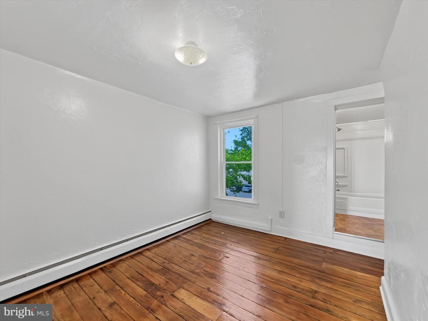 131 E Maple Street photo 7