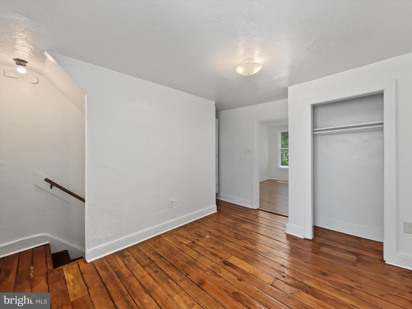 131 E Maple Street photo 9