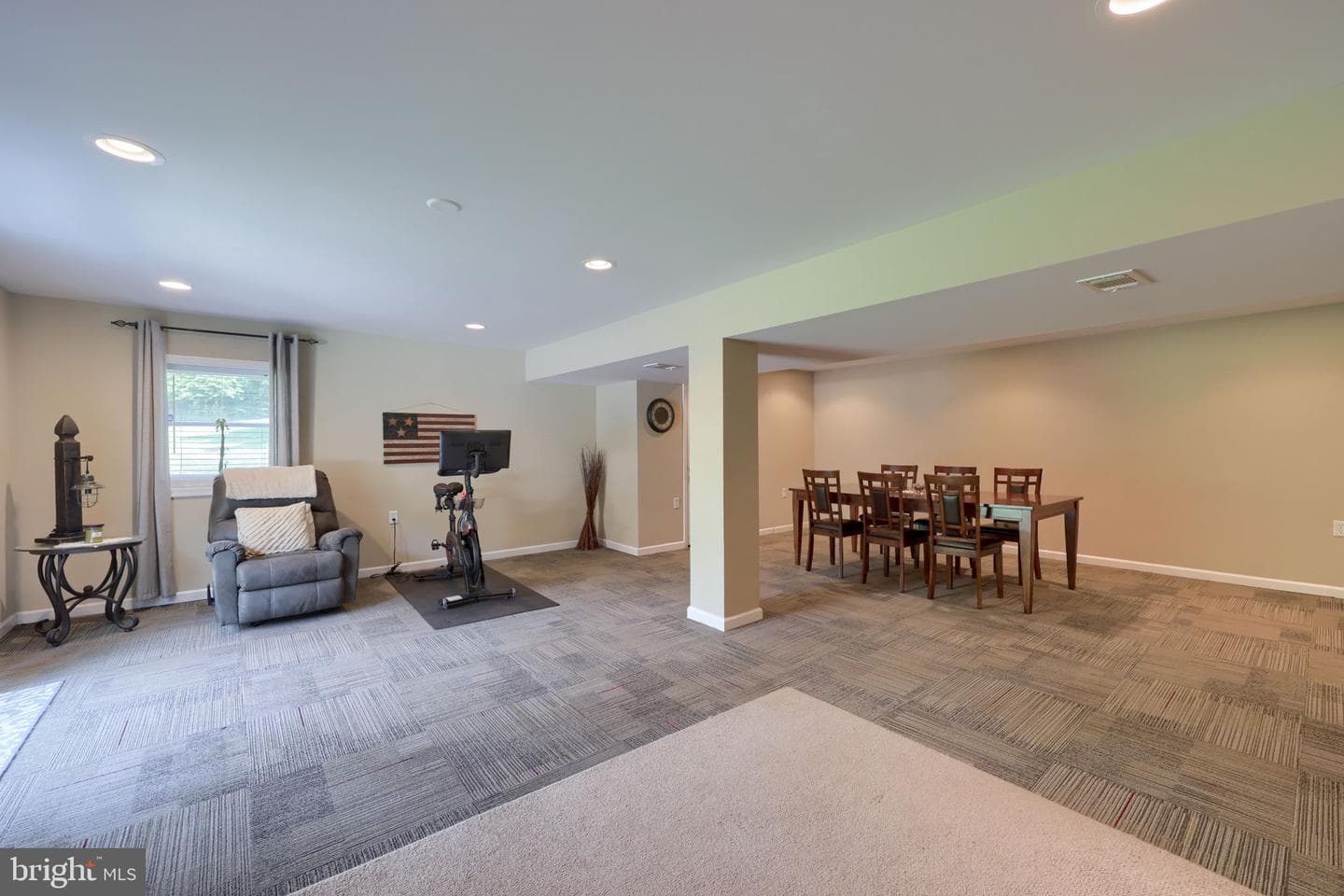 888 Country Lane photo 29