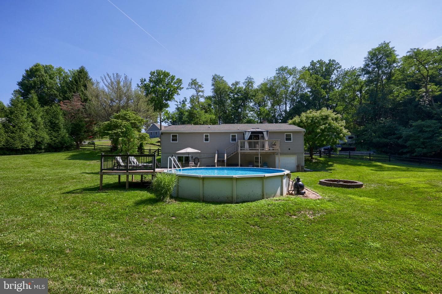888 Country Lane photo 37