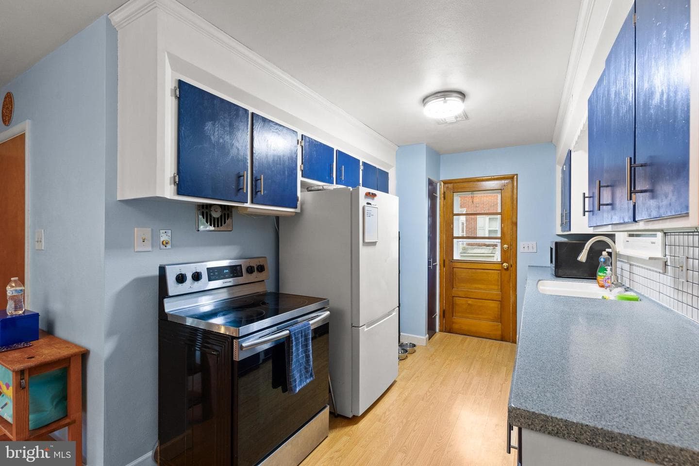 208 Willow Street photo 9