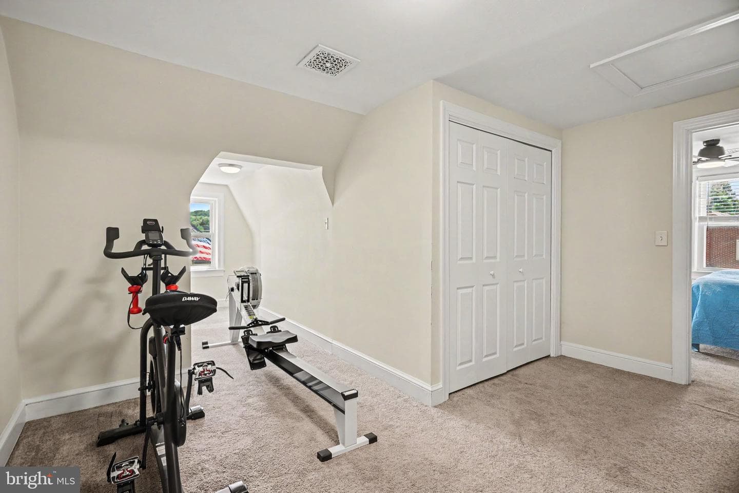2740 N George Street photo 22