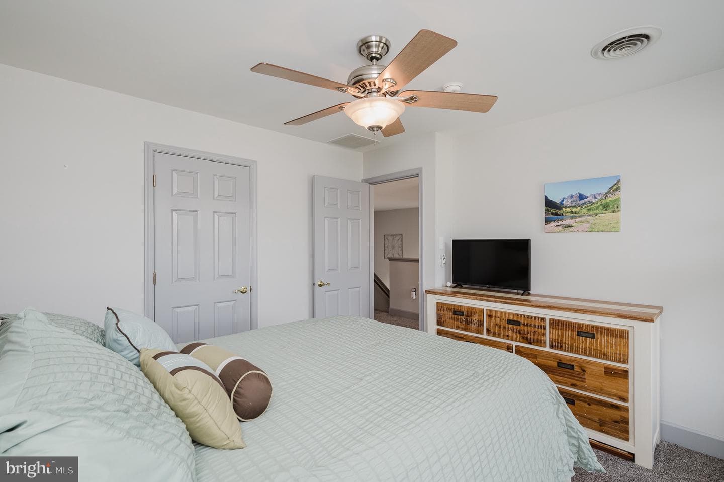 116 Glenray Court photo 59