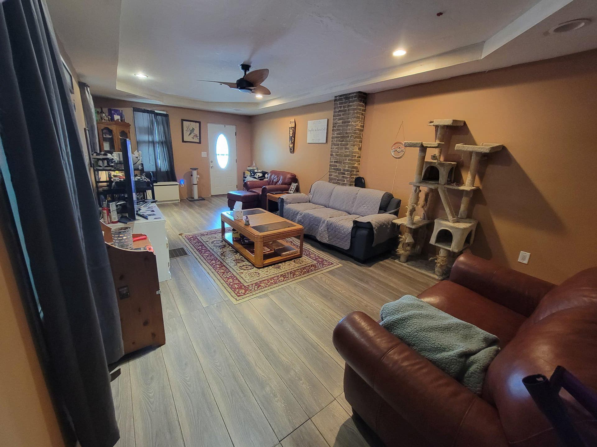 1128 Baltimore Street photo 4