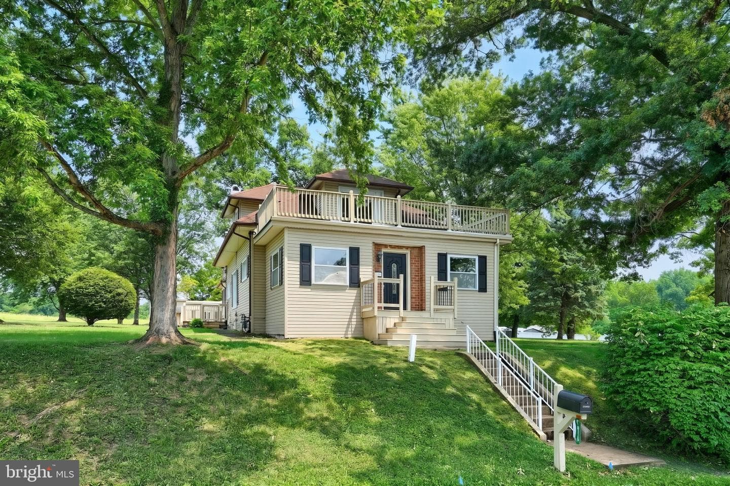 2613 Broad Street photo 1