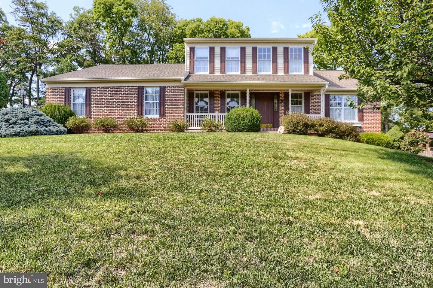 20 Oak Hill Drive photo 1