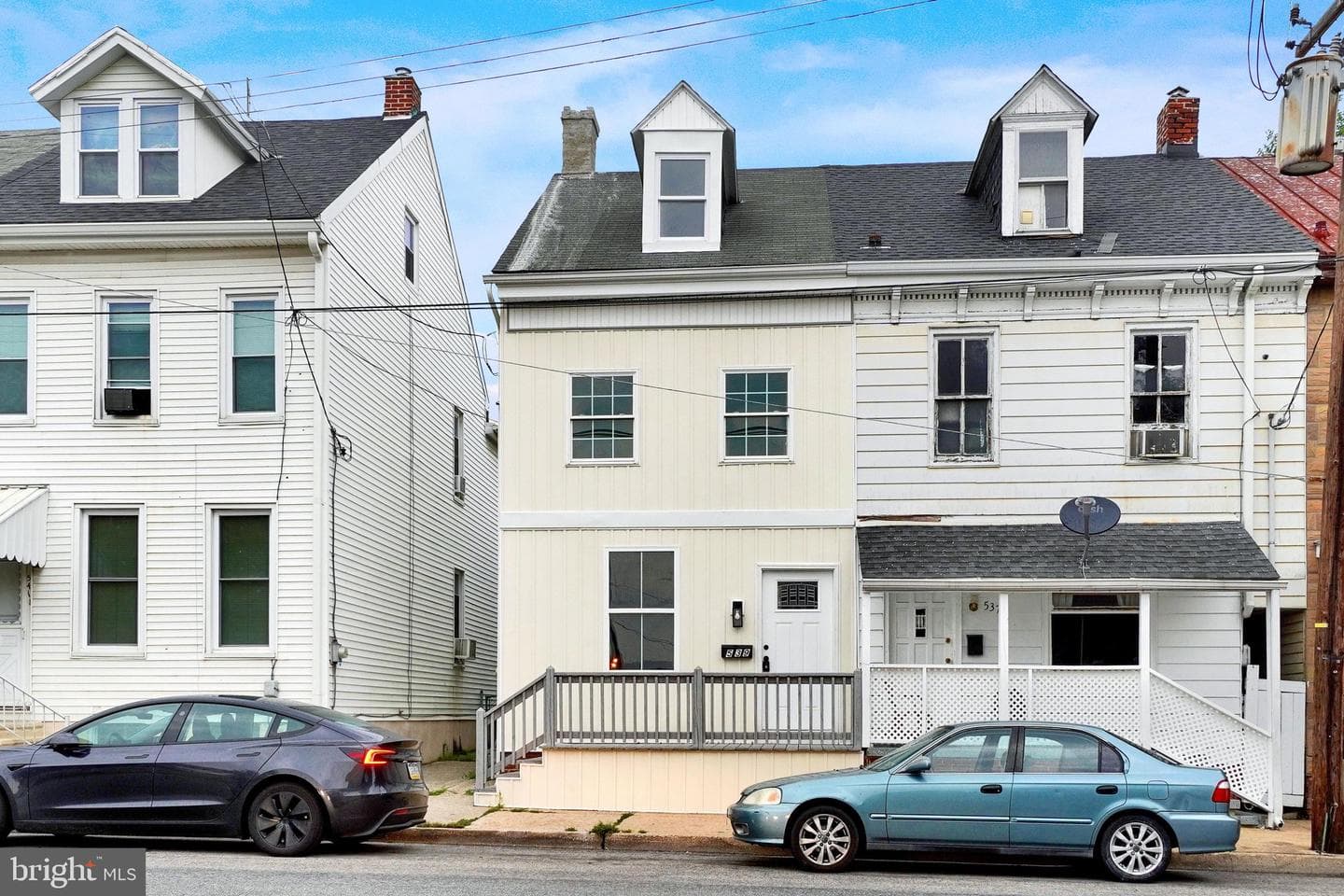 539 W Princess Street photo 1