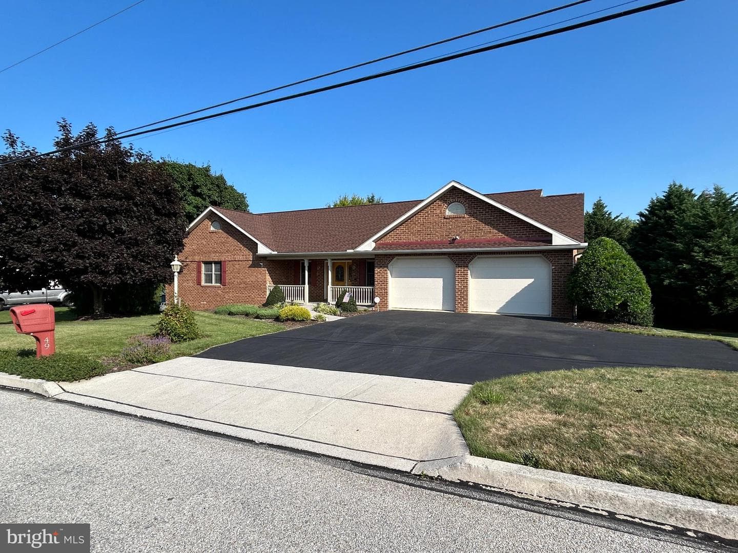 49 Hillside Road photo 1