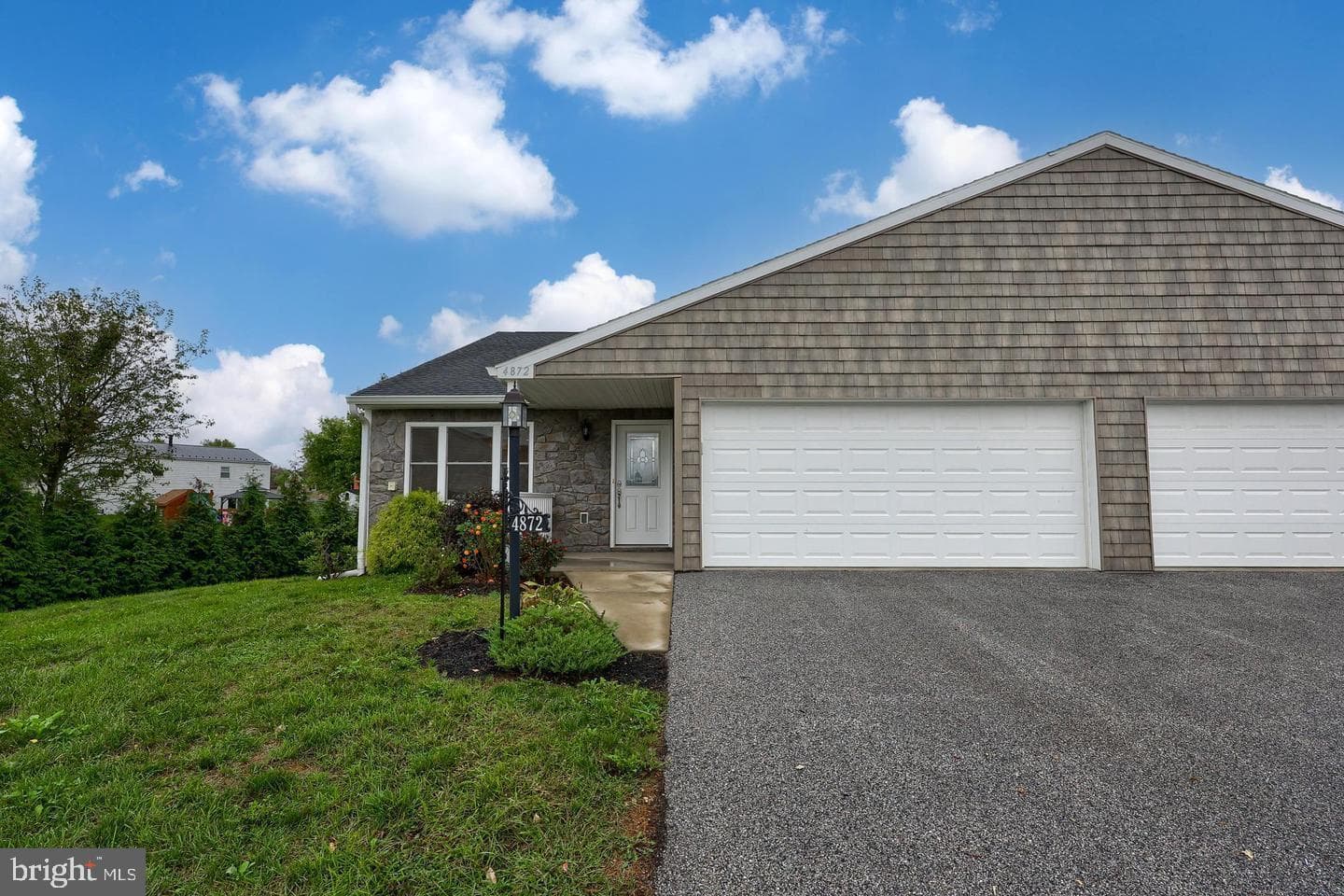 4872 Orchid Way photo 1
