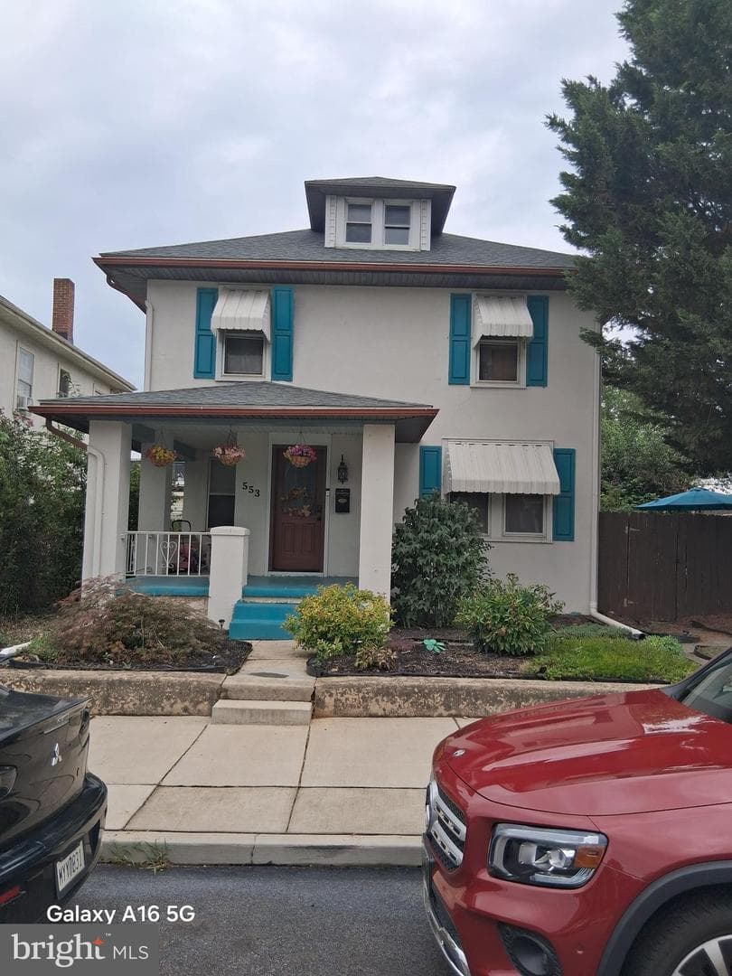 553 Pacific Avenue photo 1