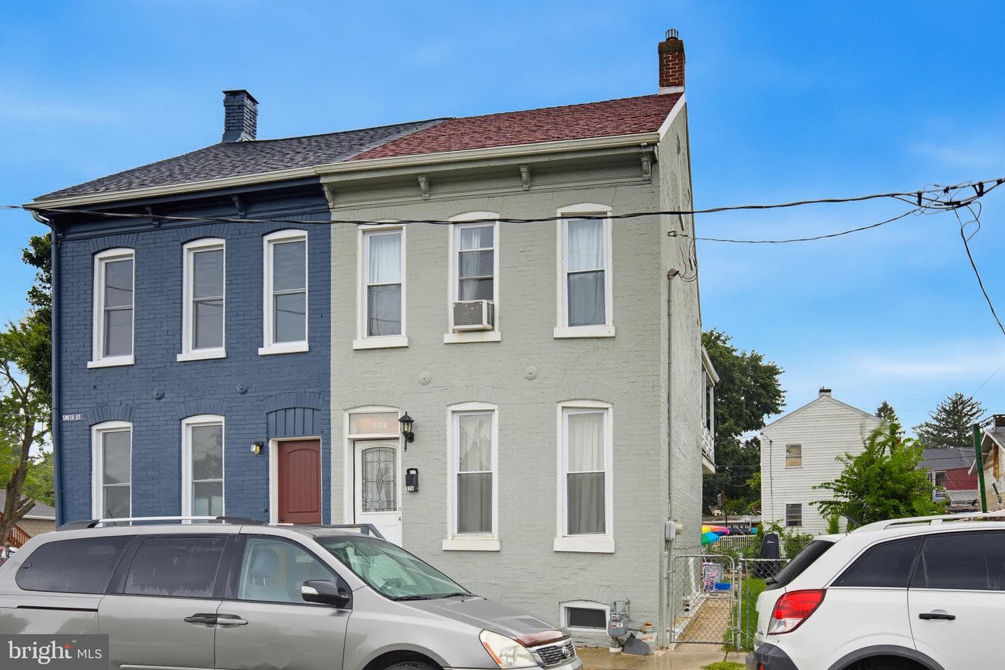 326 Smith Street photo 1