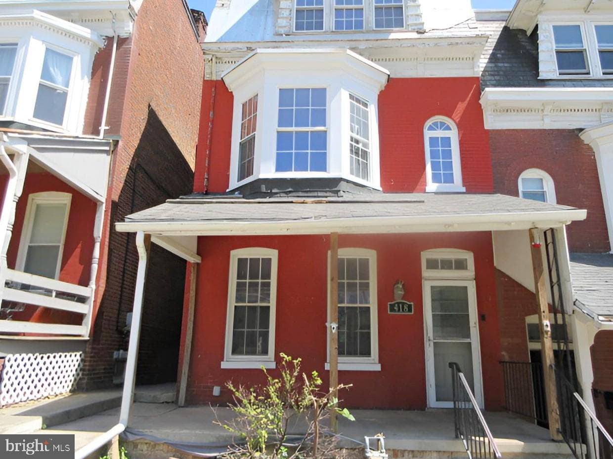 418 Park Street photo 1