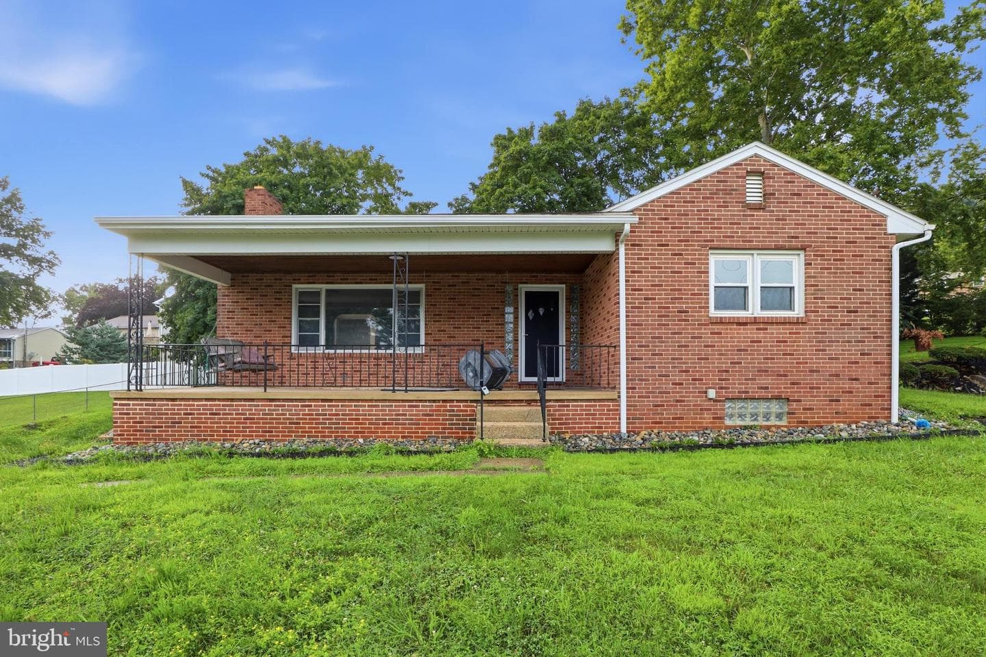 520 Woodland View Drive photo 1