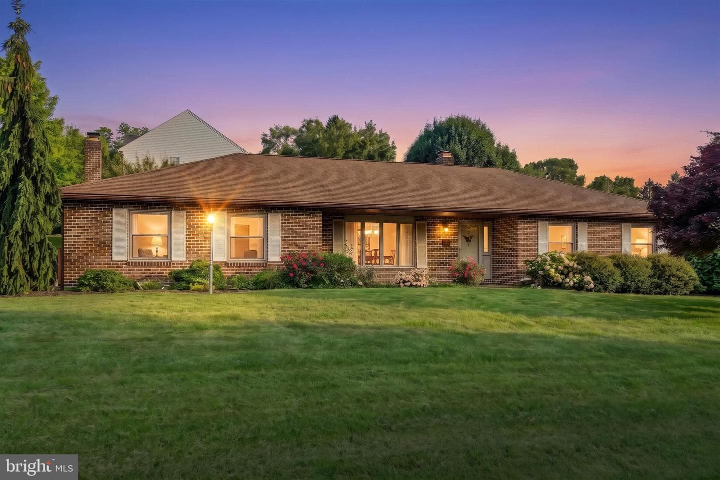 3106 Kingston Road photo 1
