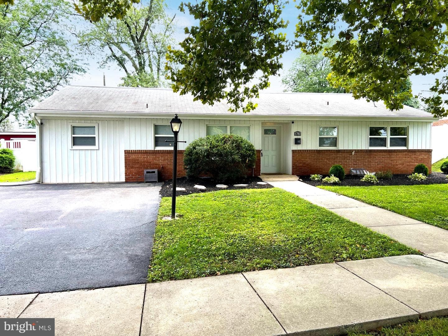 1702 5th Avenue photo 1