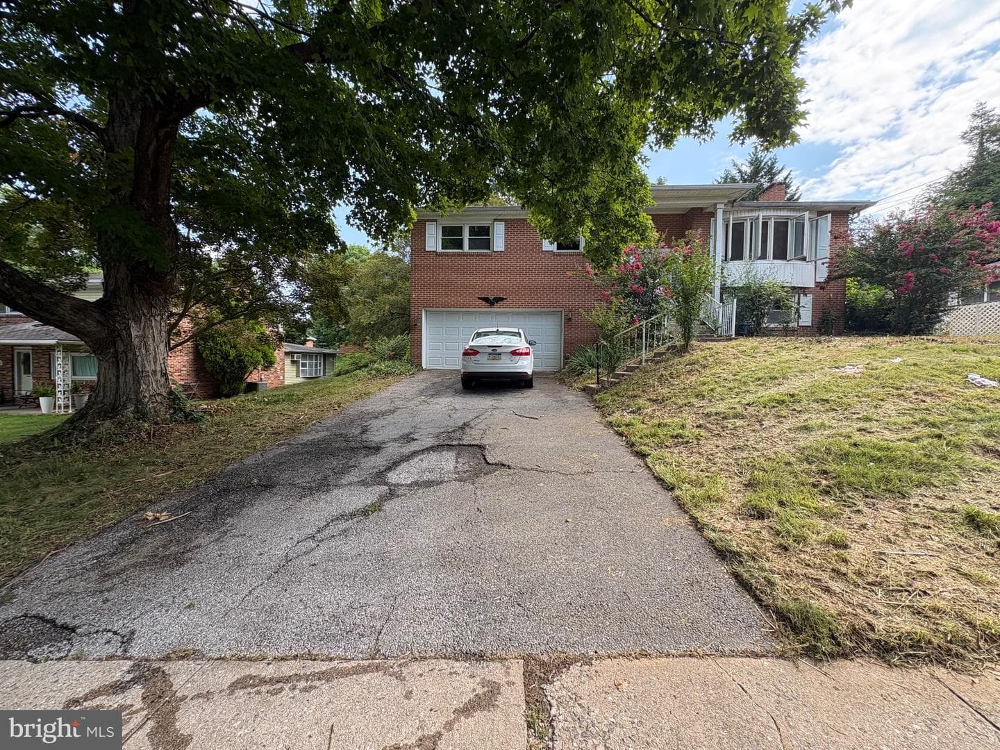 2575 Cambridge Road photo 1