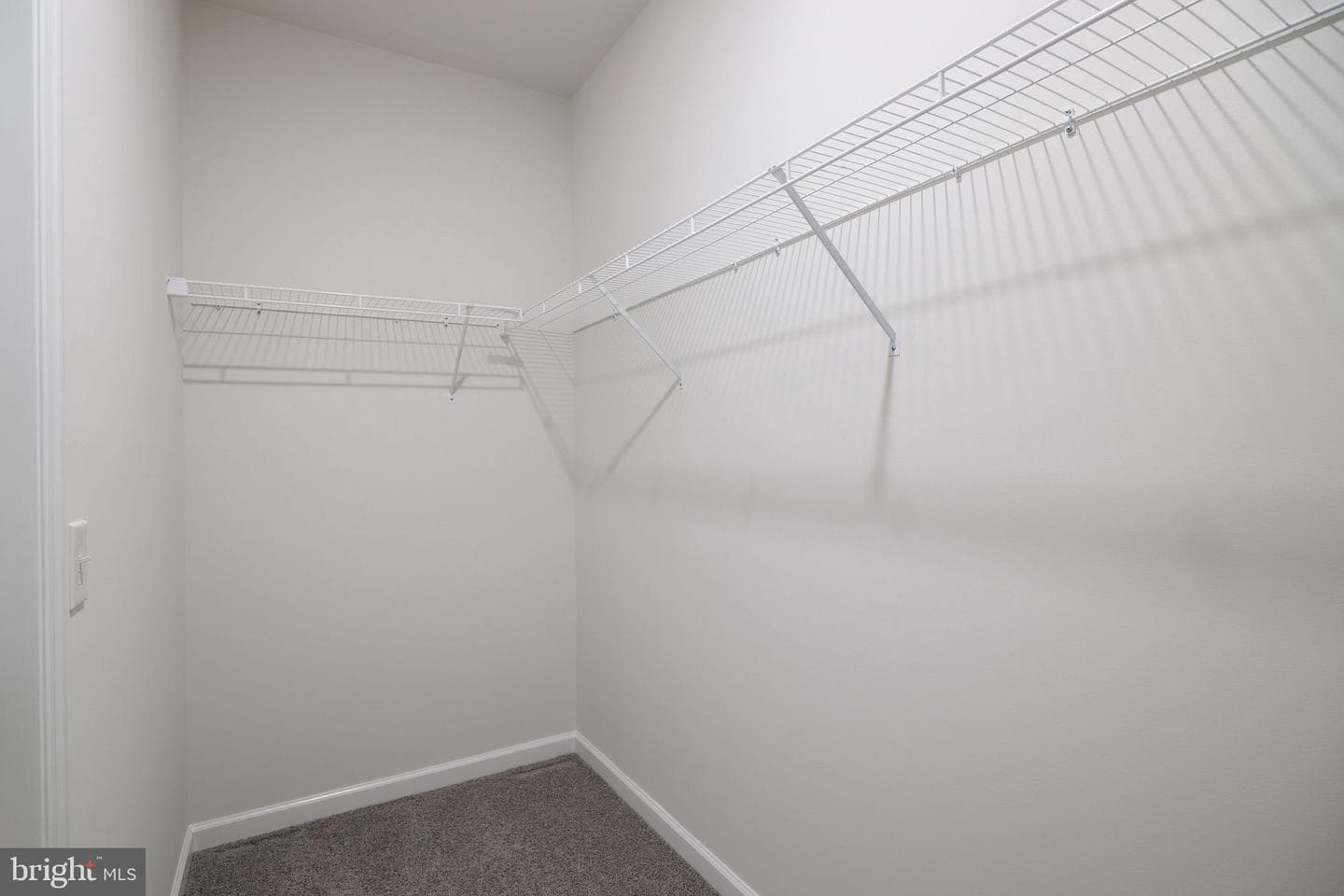 104 E Haven Court photo 33