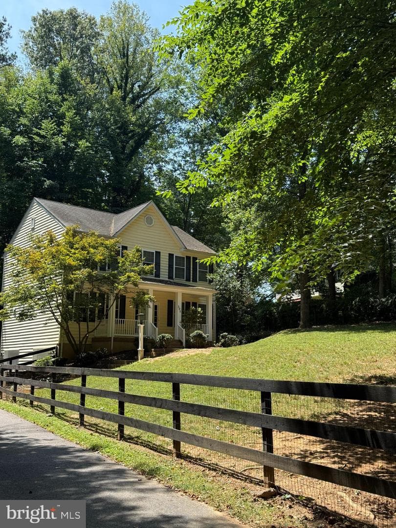 305 E Monacan Drive photo 1