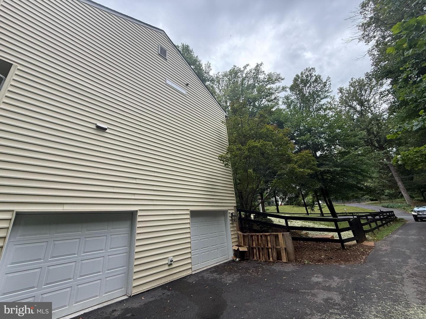 305 E Monacan Drive photo 15