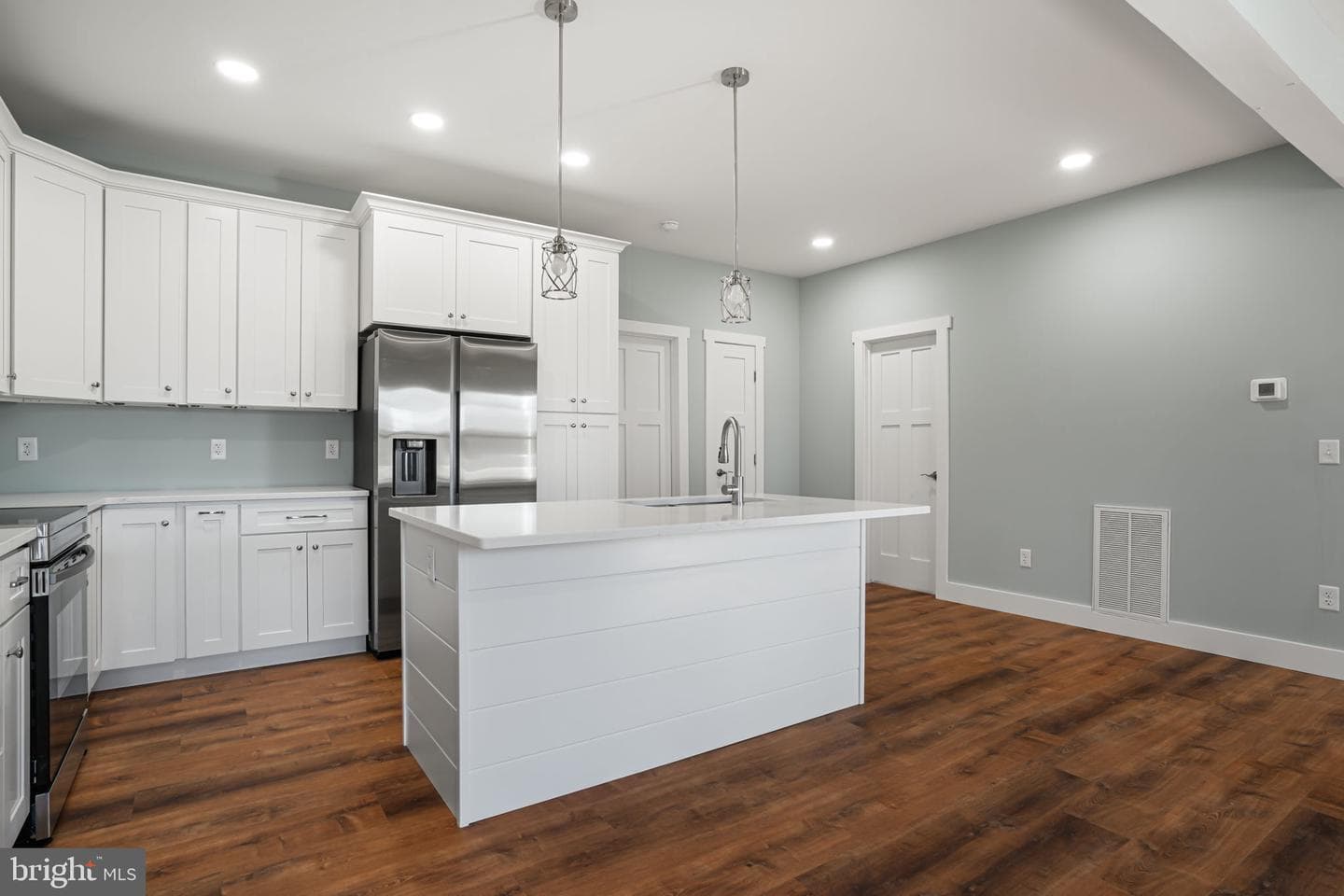 7921 East Side Road photo 10