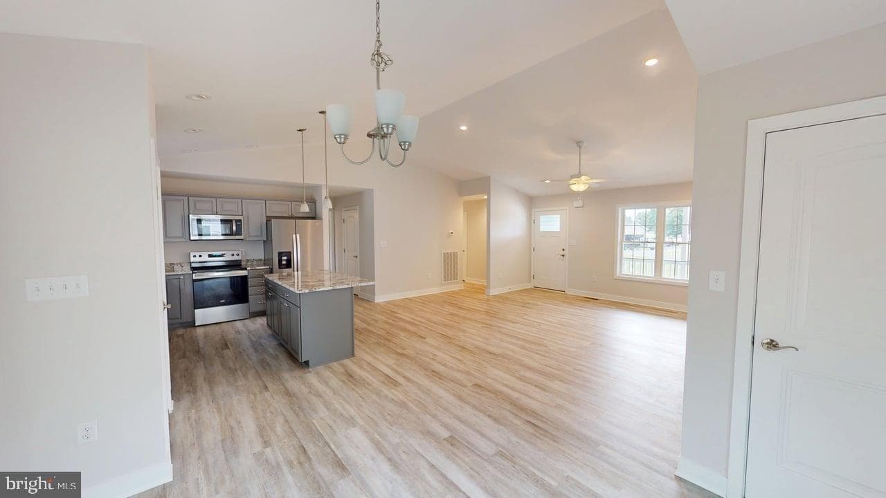 37157 Reef Court photo 6