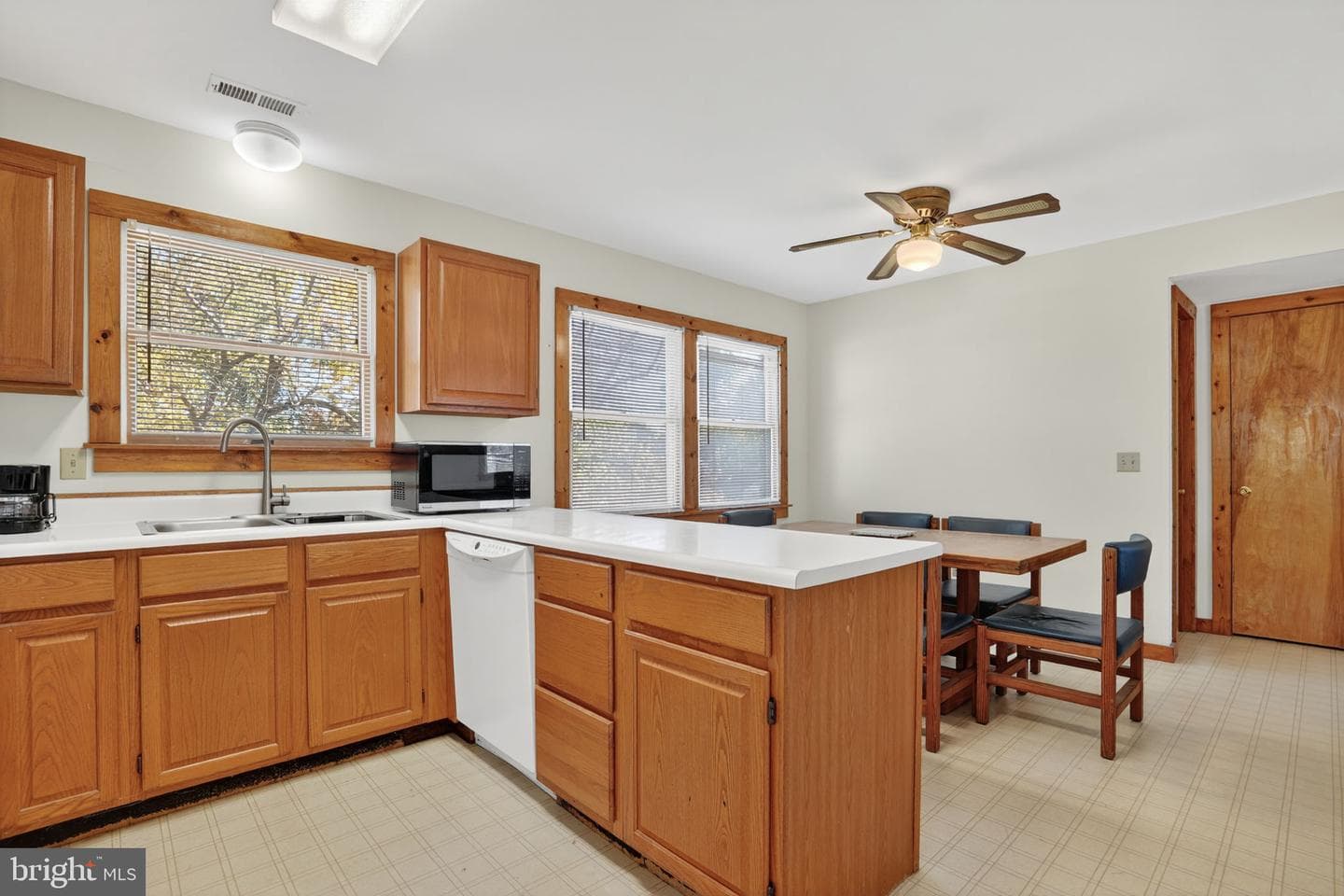 5160 Mallard Pond photo 12