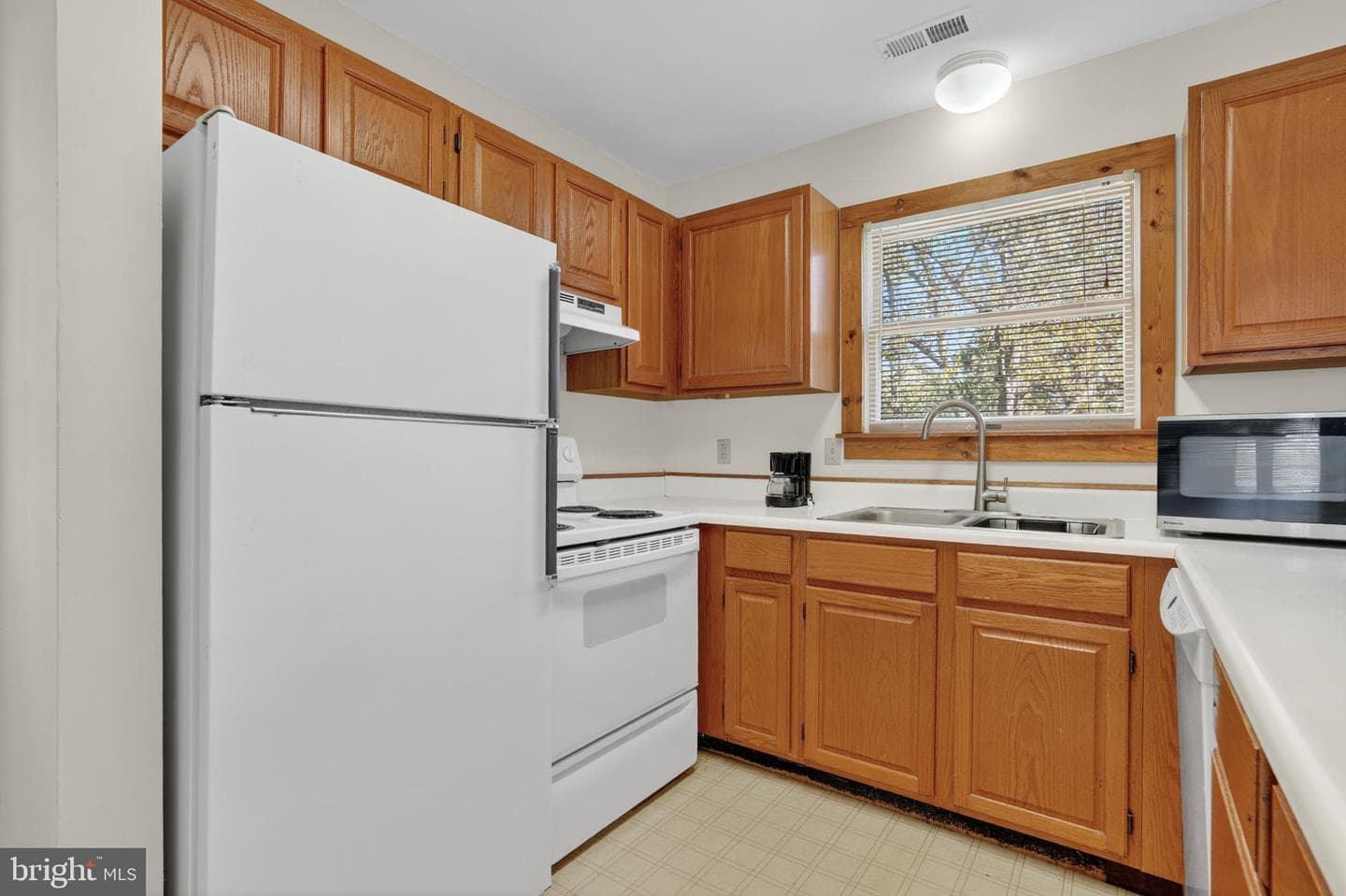 5160 Mallard Pond photo 13