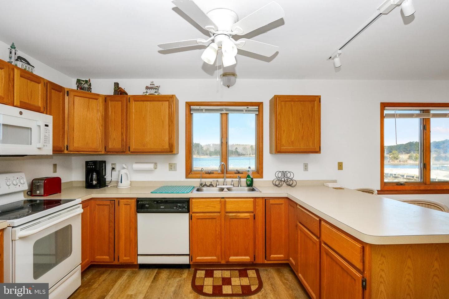 3402 Starboard Street photo 4