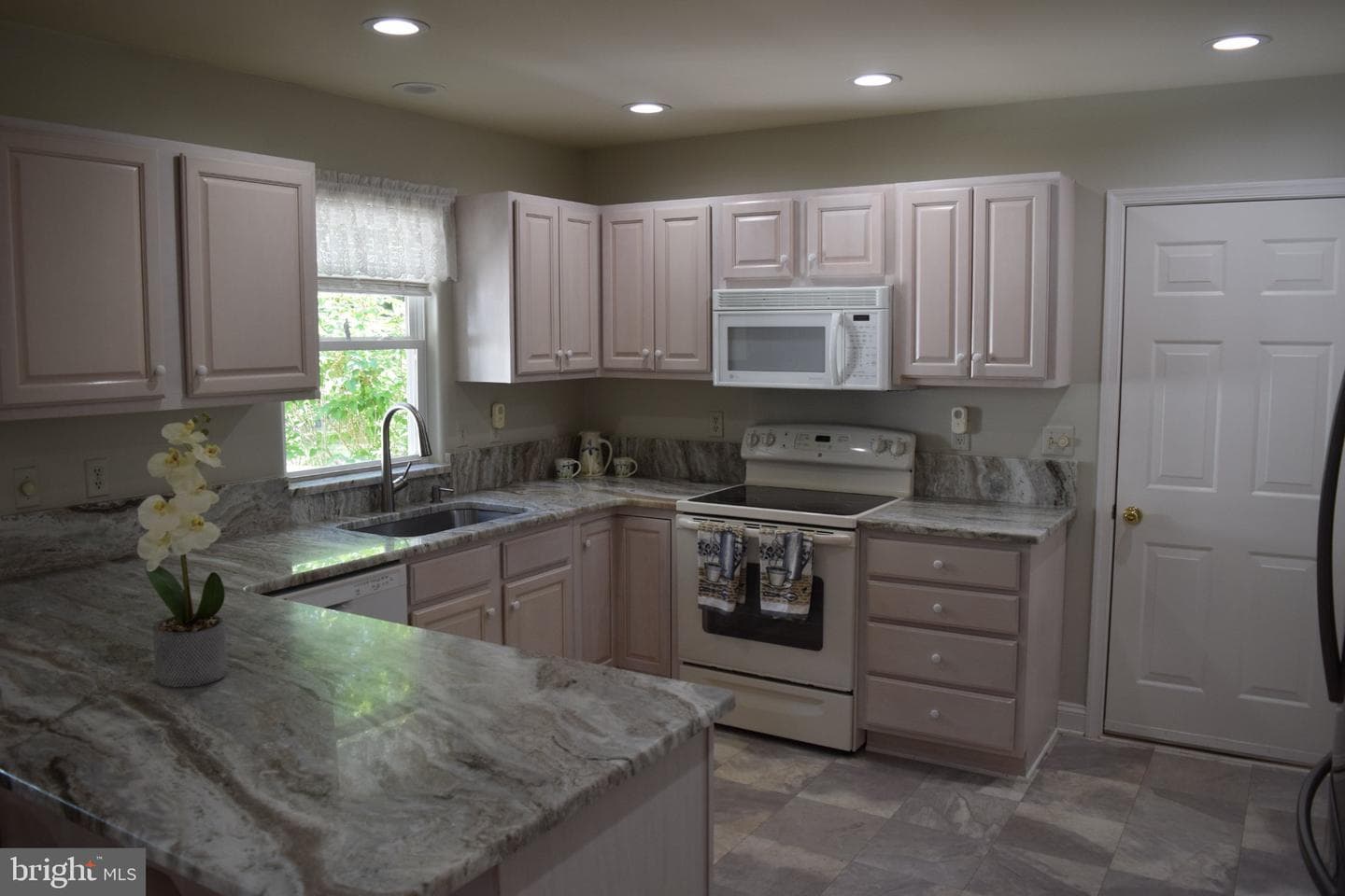 37142 Main Sail Court photo 9