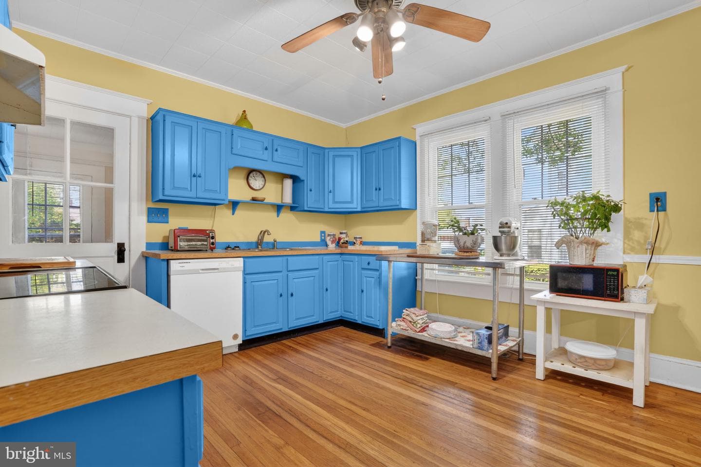 24222 Catherine Street photo 14