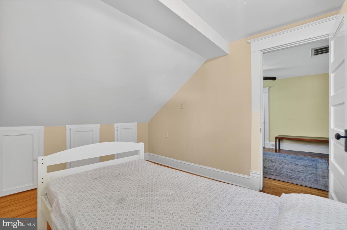 24222 Catherine Street photo 31
