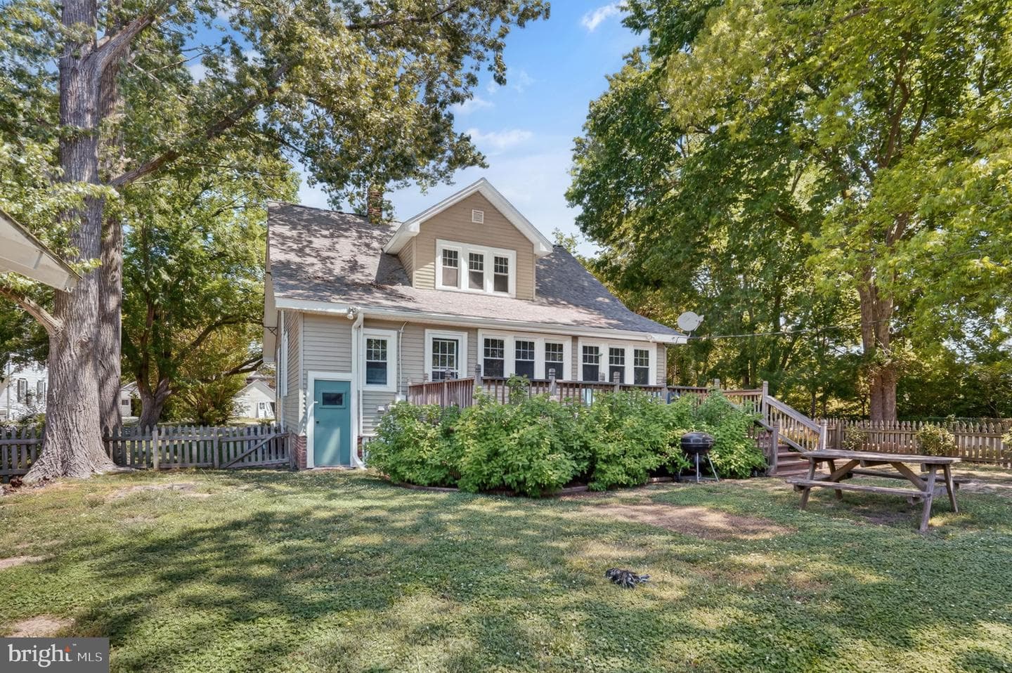 24222 Catherine Street photo 44