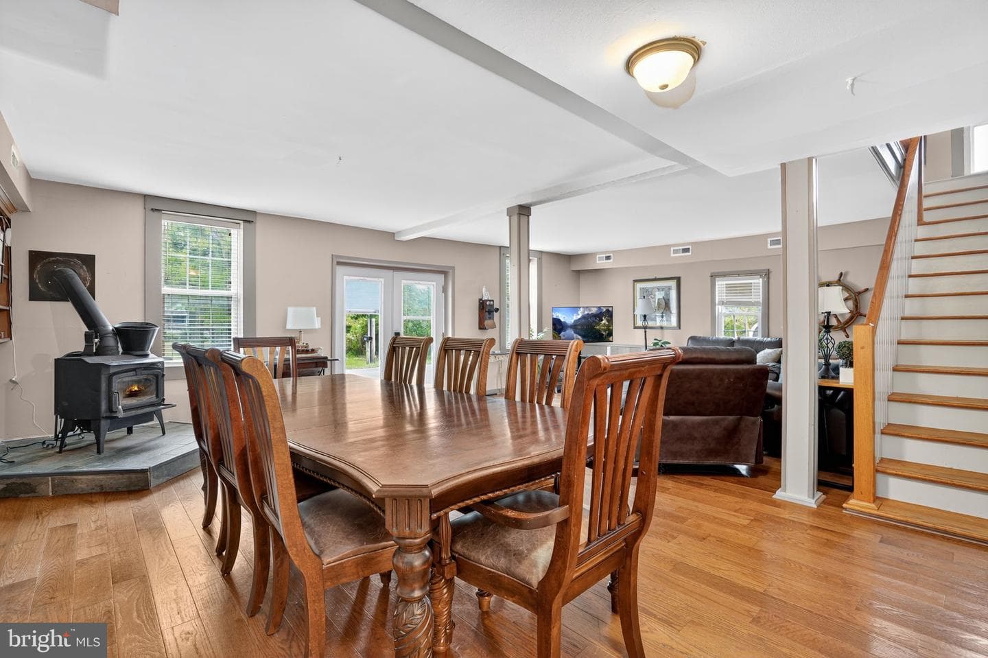 5277 Main Street photo 9