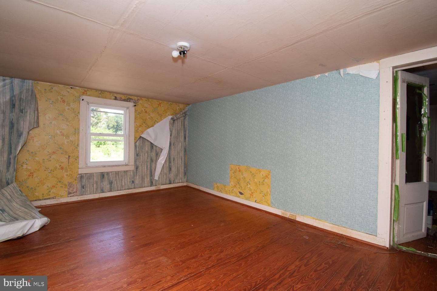 15271 Waterfield Street photo 13