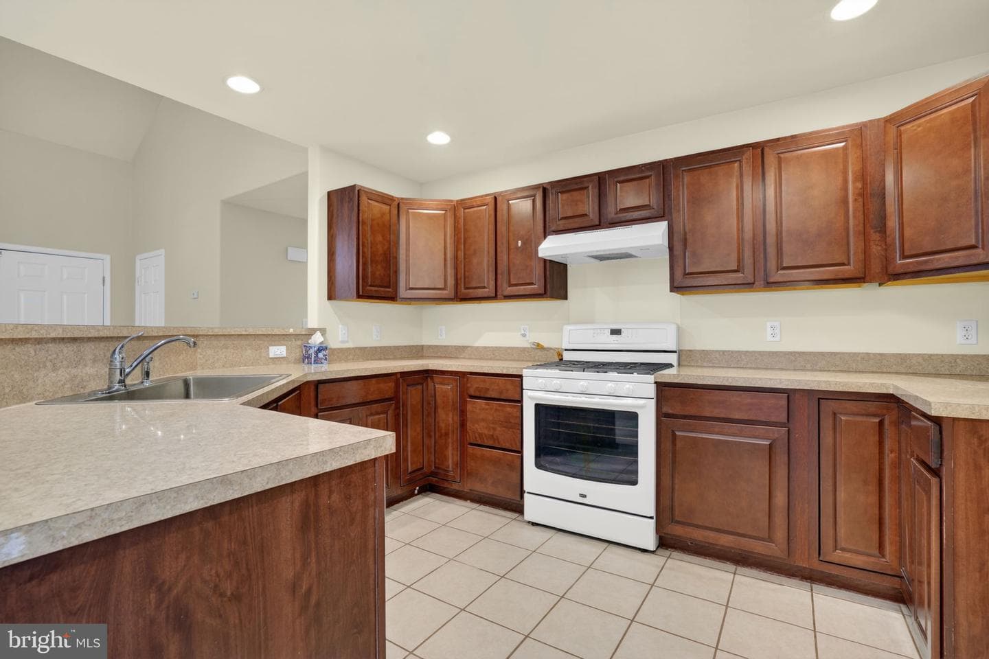 2347 Mayflower Drive photo 13